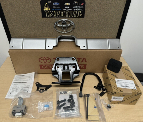 TOYOTA AUTHENTIQUE OEM 2007-2014 FJ CRUISER REMORQUE ATTELAGE CLASSE 3 AVEC HARNAIS - Photo 1/14