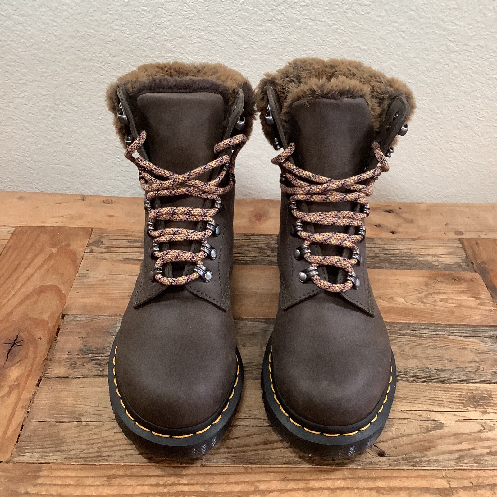 Doc Martens 1460 Serena Collar Women's Boots Size 8 Brown Faux Fur Rare New image 2