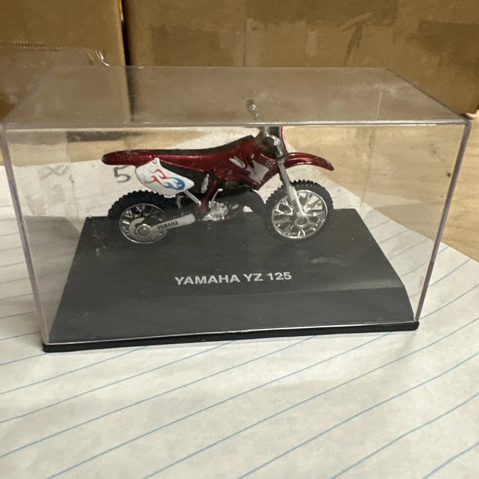 NEW RAY YAMAHA YZ 125 Motorcycle Toy - Image 2 of 4