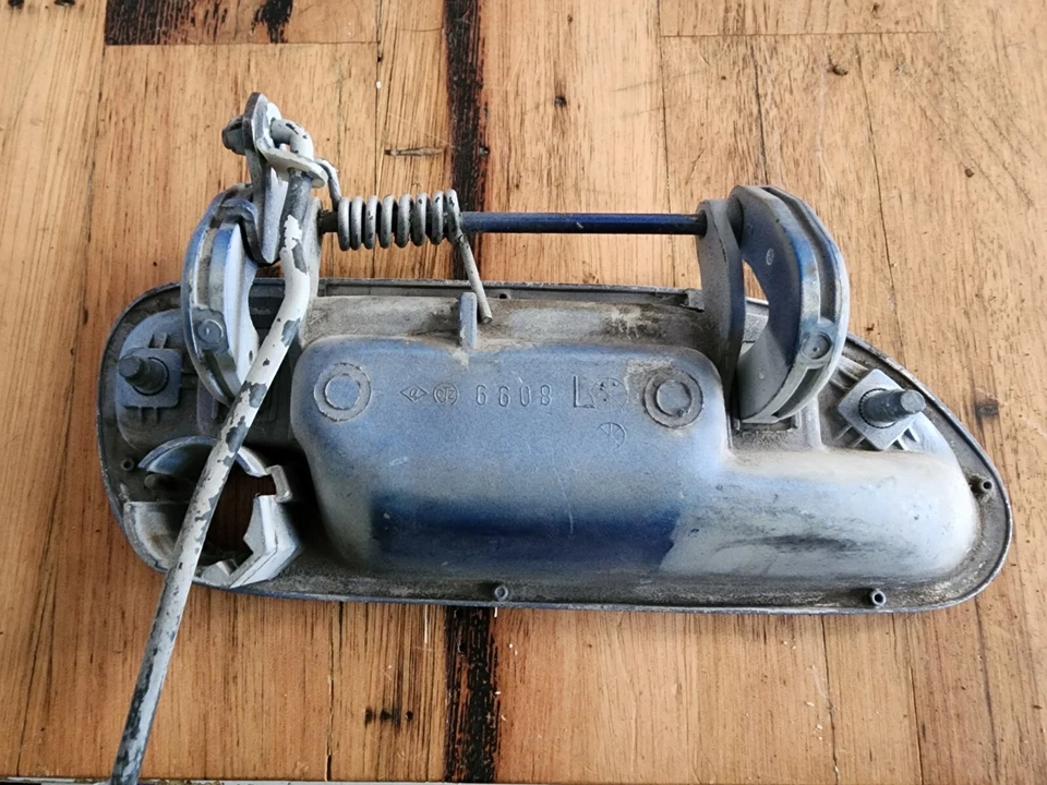 Manija de puerta exterior blanca Nissan S13 180SX Silvia LH 200SX 240SX 89- (OEM) Foto 2 de 2