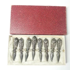 8 Corn on the Cob Holders Vintage Silverplate Set w/Box