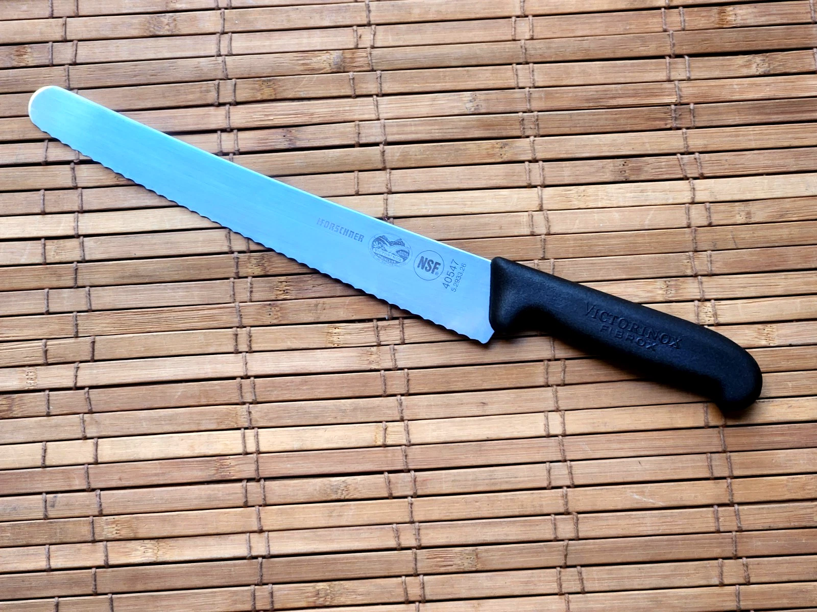 FORSCHNER VICTORINOX Fibrox® Bread & Pastry Knife, 10 5.2933.26 NSF 50547 NICE!
Opens in a new windo