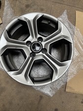 Genuine Ford Fiesta ST180 17” Alloy Wheel (used)
