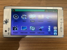 Archos AV700 AV 700 100GB 7" Mobile Digital Video Recorder