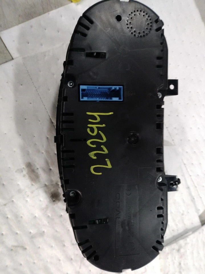 Medidor de velocímetro usado se adapta a: Volkswagen Golf Cluster 2013 base gasolina Foto 3 de 4