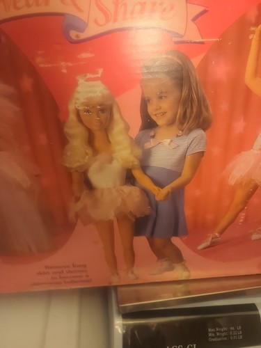 G71 1995 My Size Barbie Princess 3 Feet Tall NIB Wear and Share VTG - Picture 8 of 9