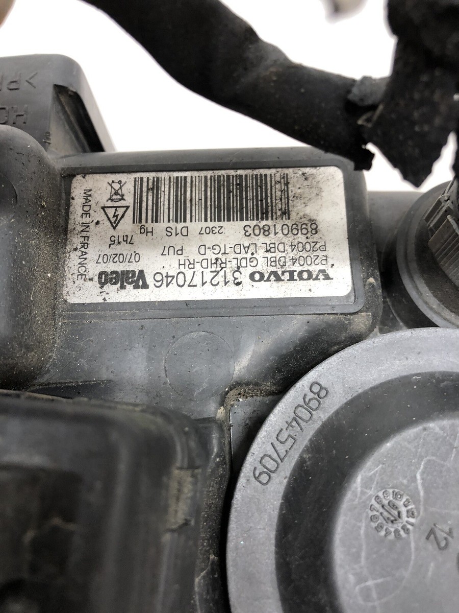 VOLVO V70 MK2 05-07 DRIVER RIGHT SIDE XENON HEADLIGHT 31217046 | eBay 