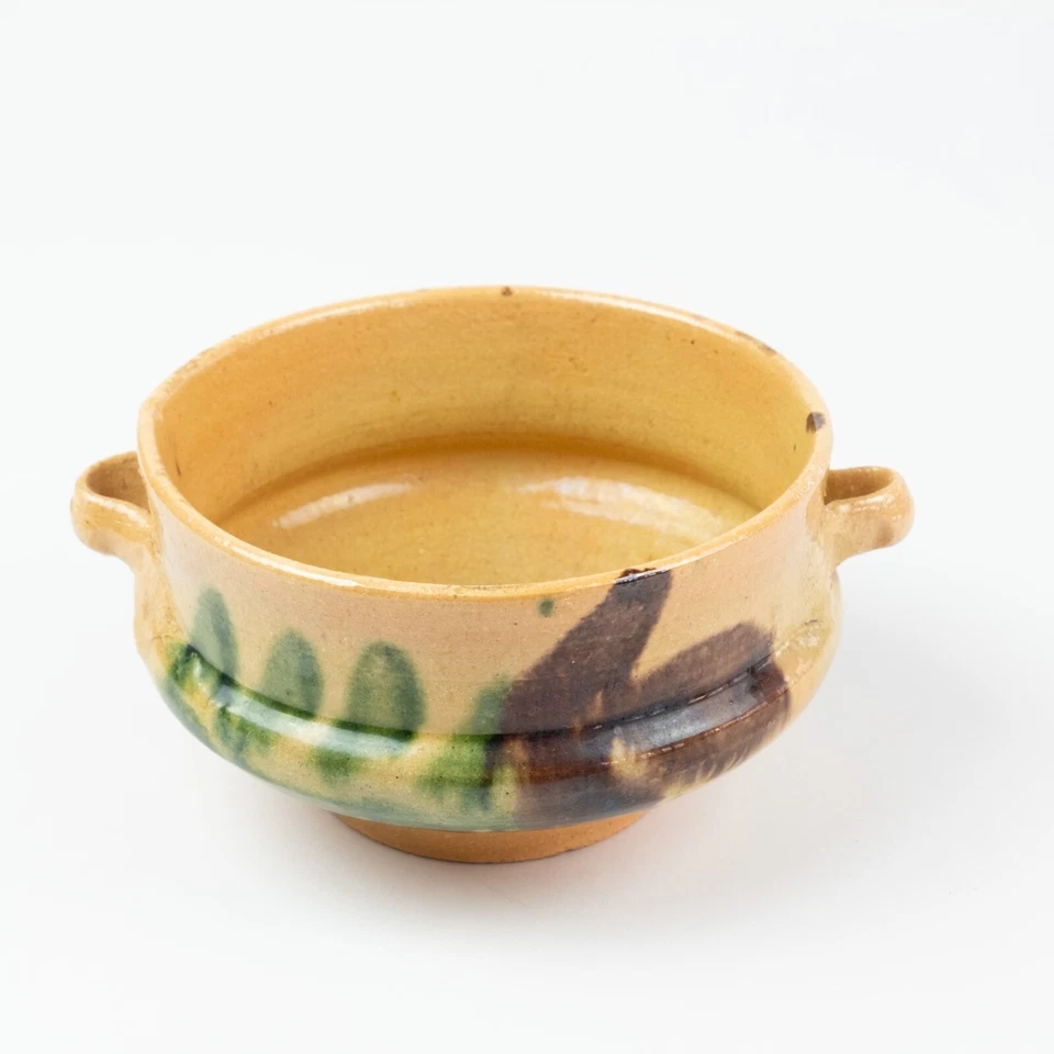 Antiguo cuenco de cerámica de esponja de gres primitivo con asas esmalte rojo marrón Foto 3 de 4