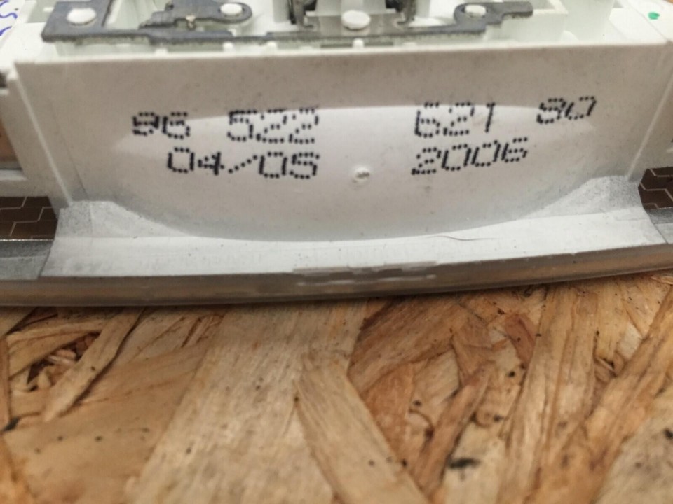 PEUGEOT 307 5 DOOR REAR INTERIOR COURTESY LIGHT 9652262180 EBay UK peugeot-307-5-door-rear-interior-courtesy-light-9652262180-ebay-uk