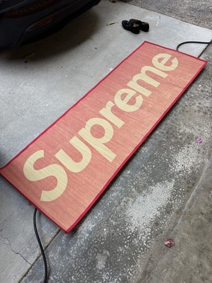 Supreme SS20 Woven Straw Mat, Yellow/Red 27'' x 77''