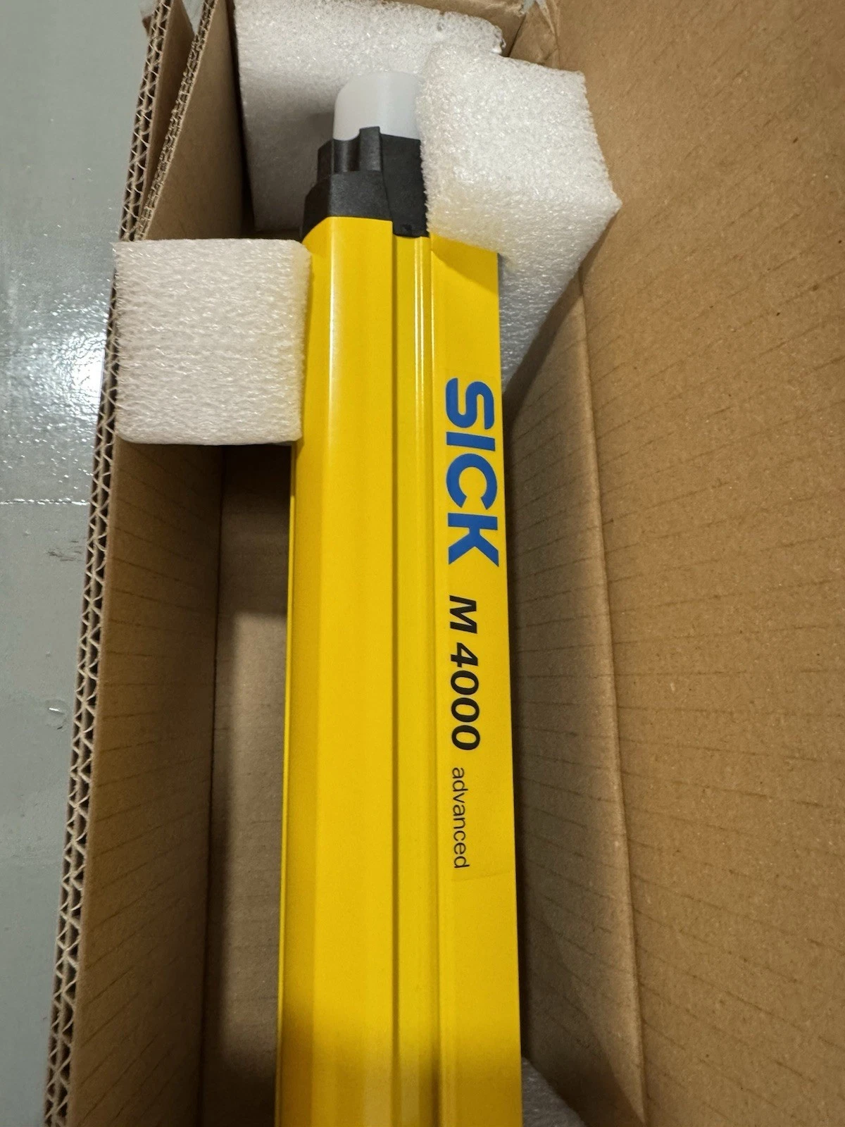SICK Safety Multibeam Sensor Series Light Curtain M40Z-043023TB0 Brand New 5