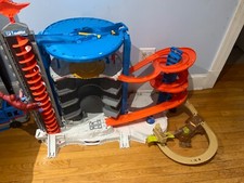 Hot Wheels Super Ultimate Garage