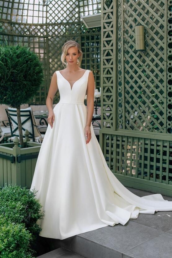 princess angela wedding dress Who is Princess Angela of Liechtenstein