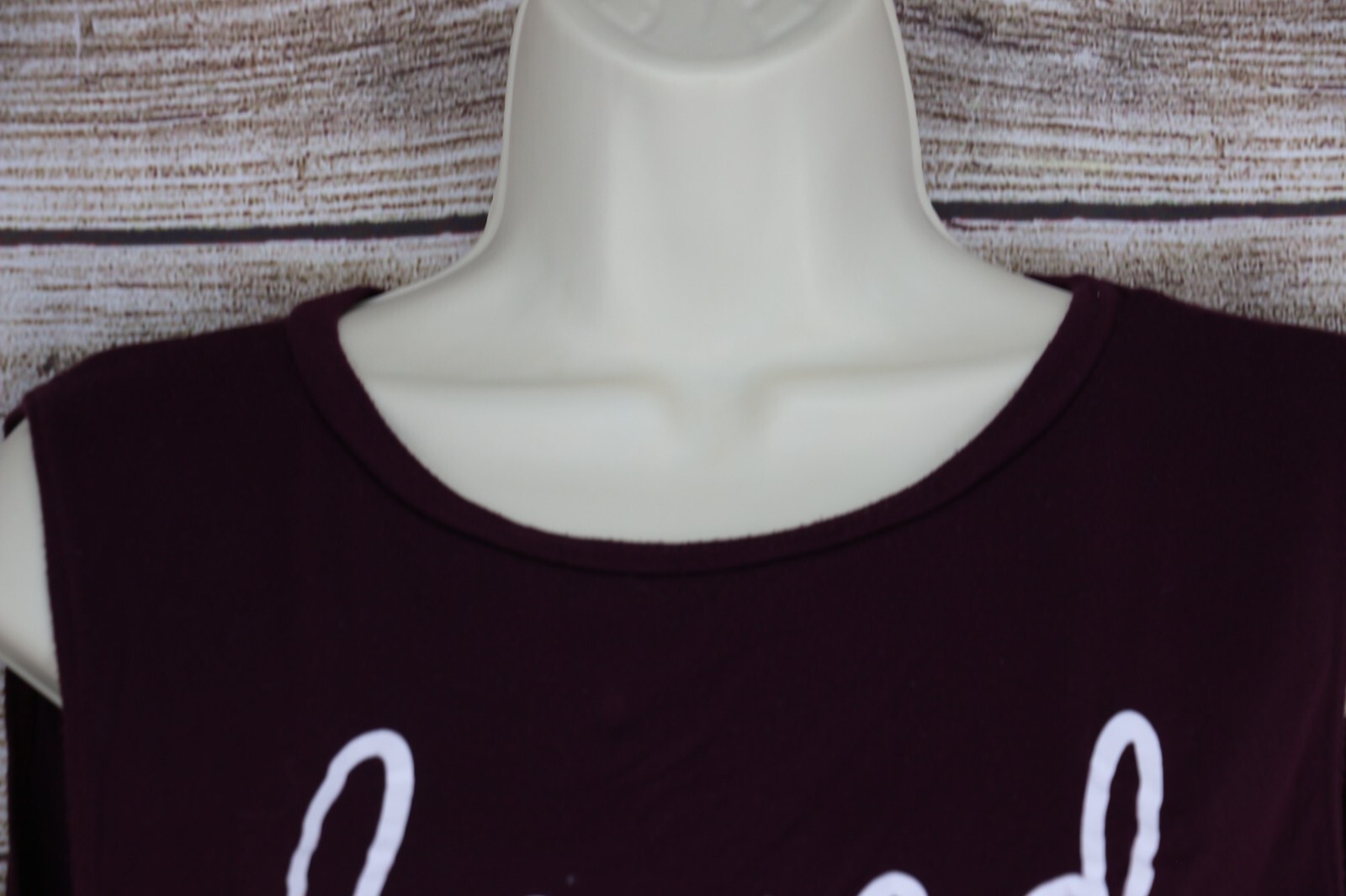 Dirtee Laundry Womens Size XL Sleeveless Tank Top Shirt Maroon Graphic Loved