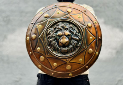 Medieval Loin Face Shield | Battle-worn Warrior Metal Shield | 18 Gauge Steel