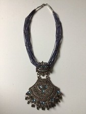 Collar indio de filigrana de metal tono plata cristal azul boda étnico de Bollywood
