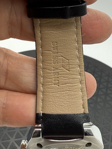 Swiss Army Quartz Watch HCC-1164G Water Resistant Black Leather Strap - Picture 9 of 13