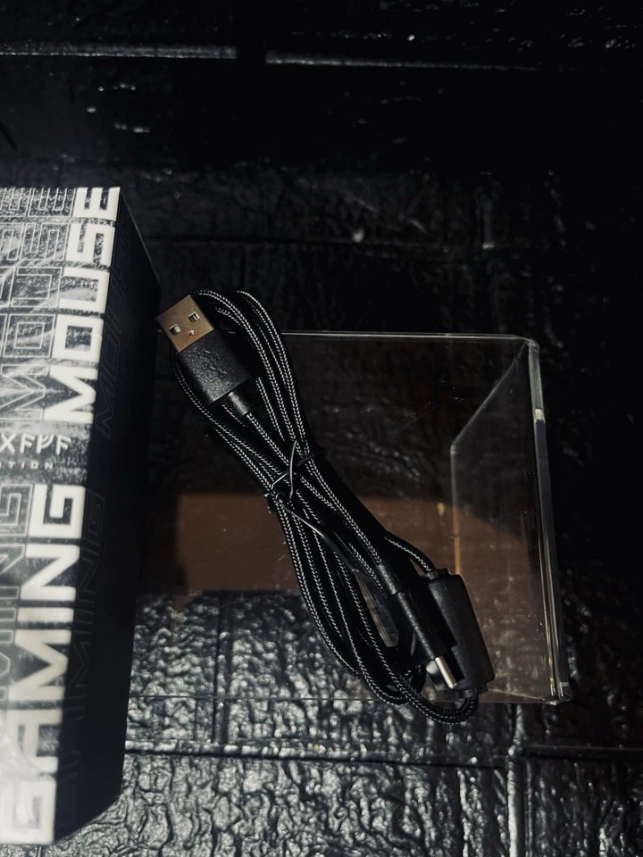 MSI Elite Gaming (M18) Dragon Edition RGB (S12-4301400-V33) Mouse - Image 3 of 4