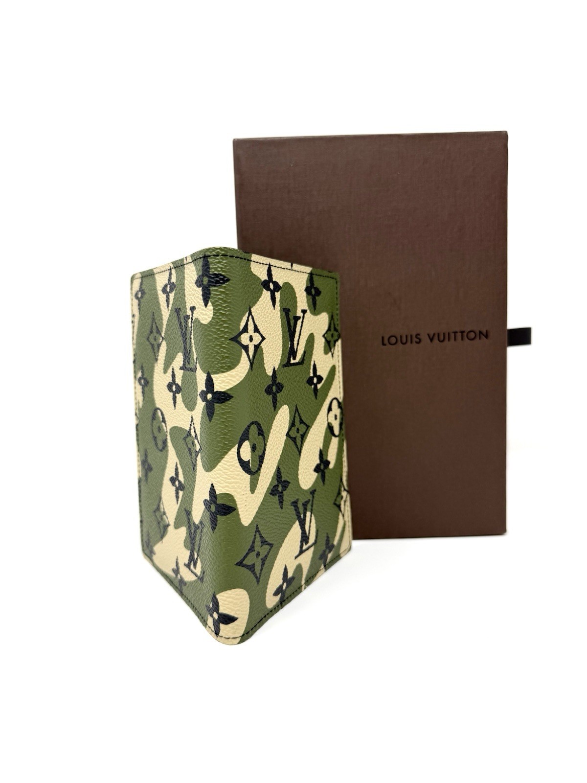 Louis Vuitton Takashi Murakami Monogramouflage Passport Holder Limited Edition image 2