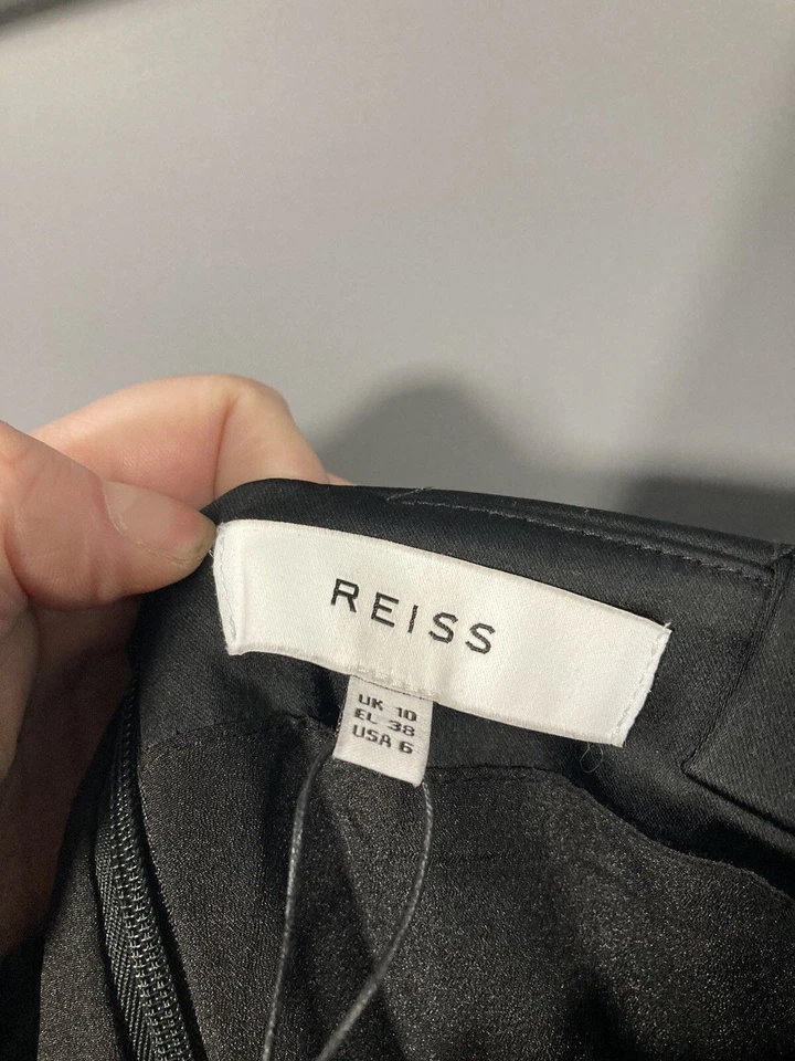 Mono REISS - Talla UK10 - Negro - Buen Estado - Para Mujer’s Foto 2 de 4