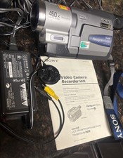 Sony Handycam CCD-TRV68 Hi8 Video Camera Camcorder NightShot Bundle Works Great