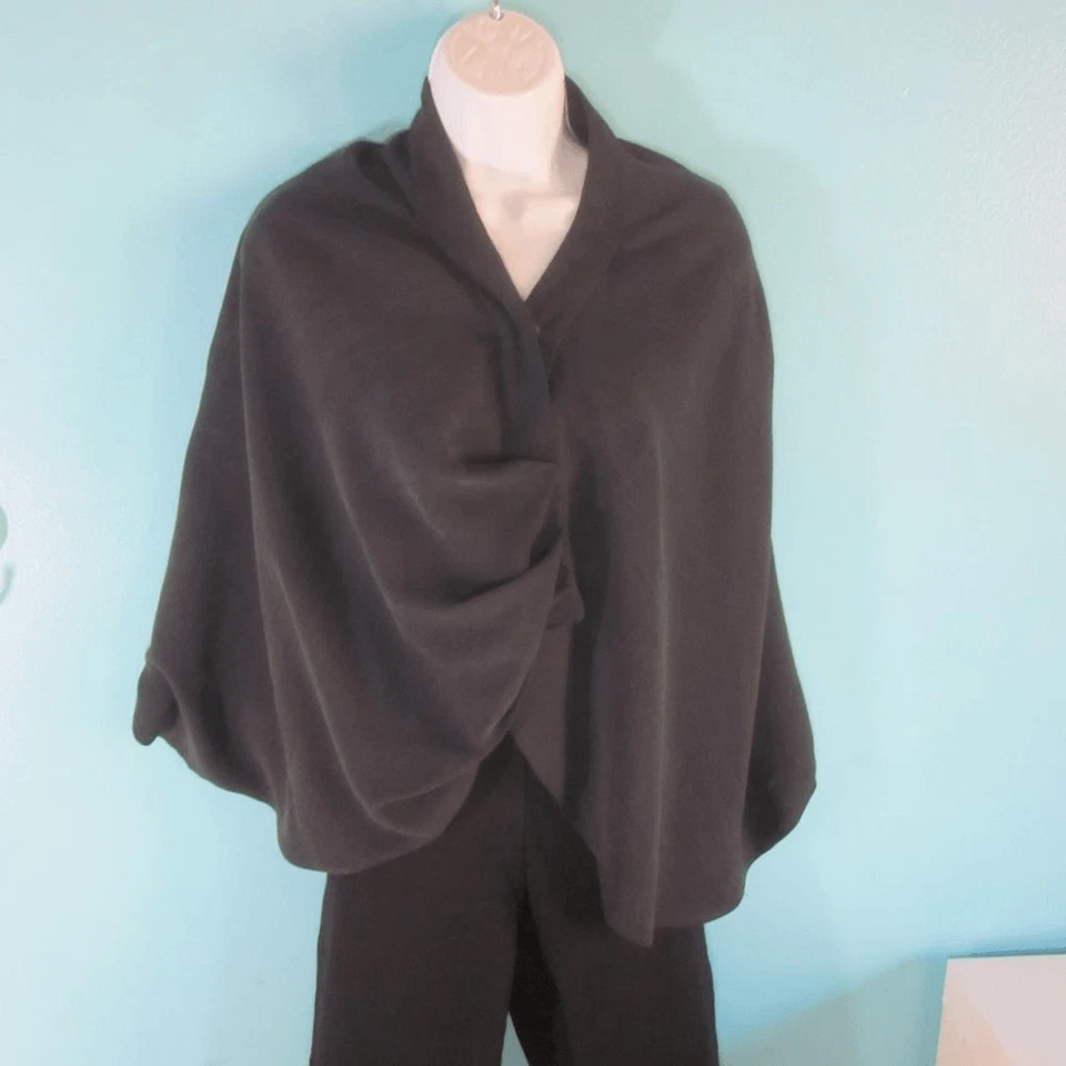 Carmelo Pomodoro Designer Black Silk Lined Cape Wrap Size 12 / 46 Vintage 1980 - Image 2 of 4
