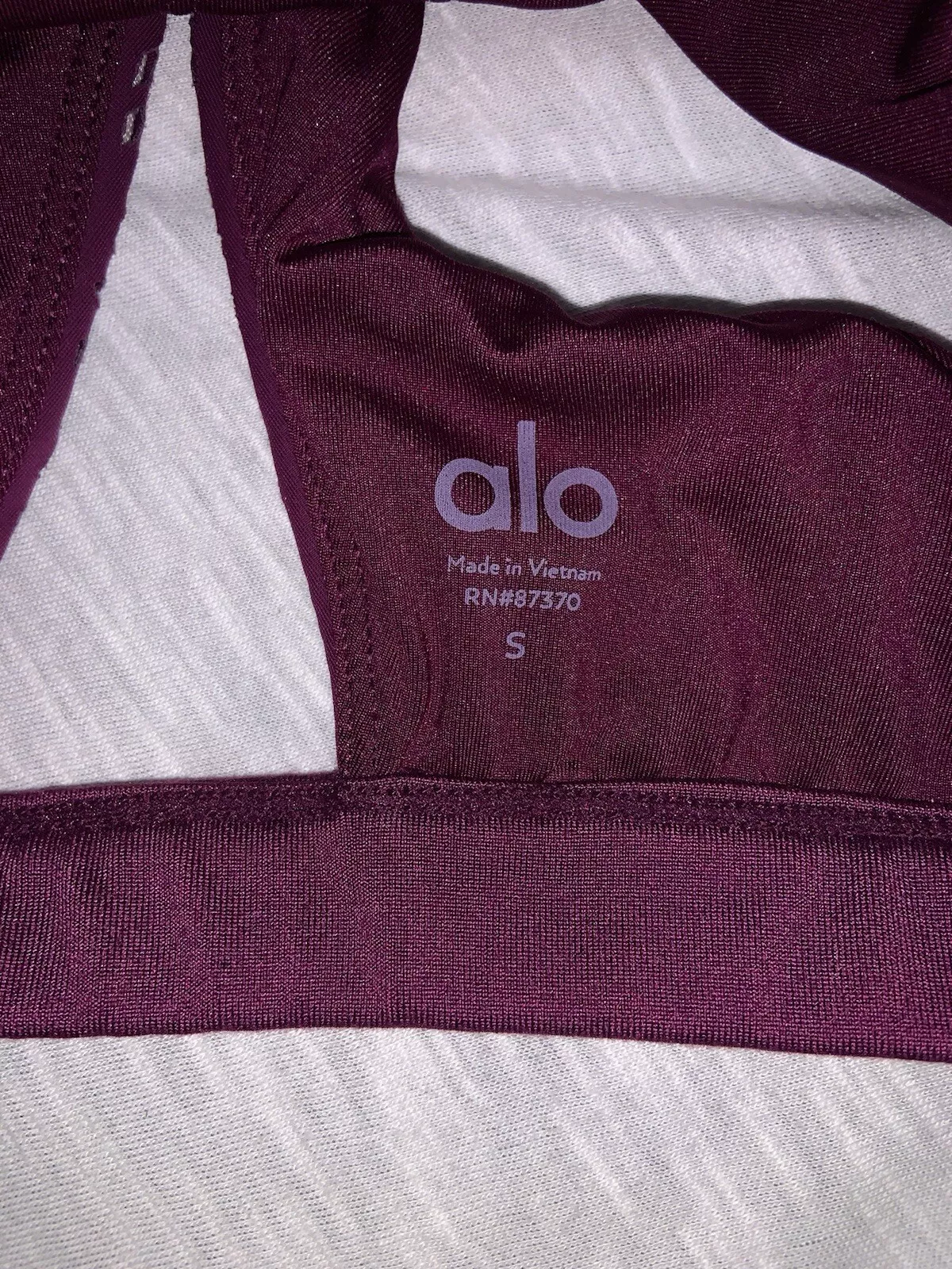 alo-yoga burgundy tank-bra