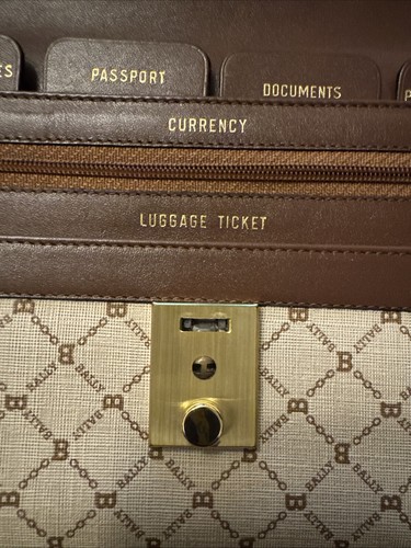 Vintage Bally Italian Leather Travel Wallet New - Picture 4 of 11