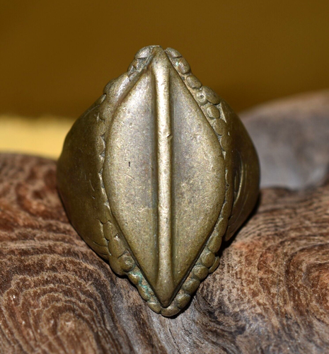 Antiguo Anillo de Carcasa de Cowrie de Bronce Tribu Fulani Africana Malí, África - Talla 10 1/2 - Imagen 5 de 12