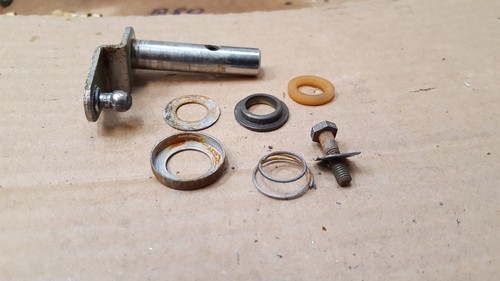 1973 1974 1975 Kawasaki Z1 900 Z1A Z1B carburetor throttle lift arm lever shaft - Picture 4 of 4