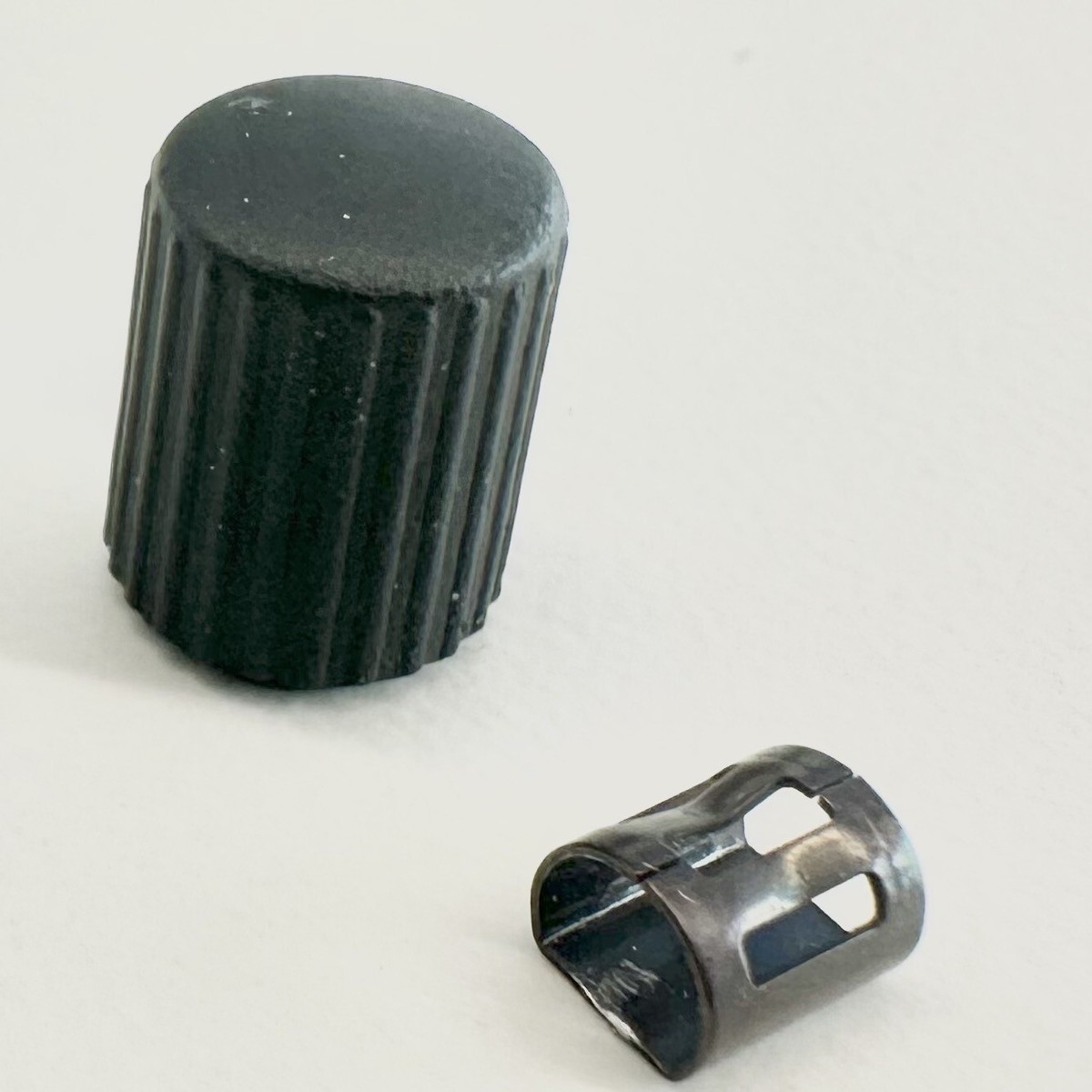 アンドン　ノブ Genuine SAAB 9-3 Radio Tone Treble Bass Knob 12775793 - OEM NG