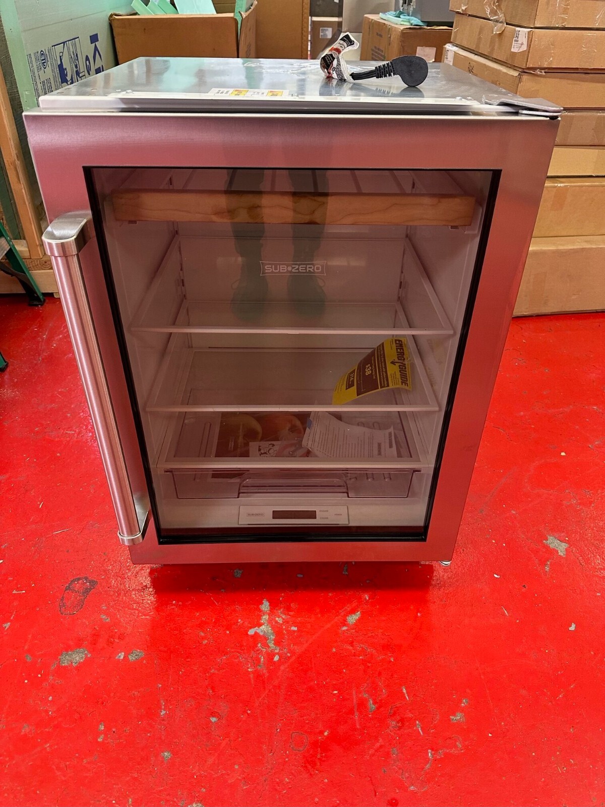 24” Subzero Undercounter Beverage Refrigerator UC24BGSPHRH (New 2018