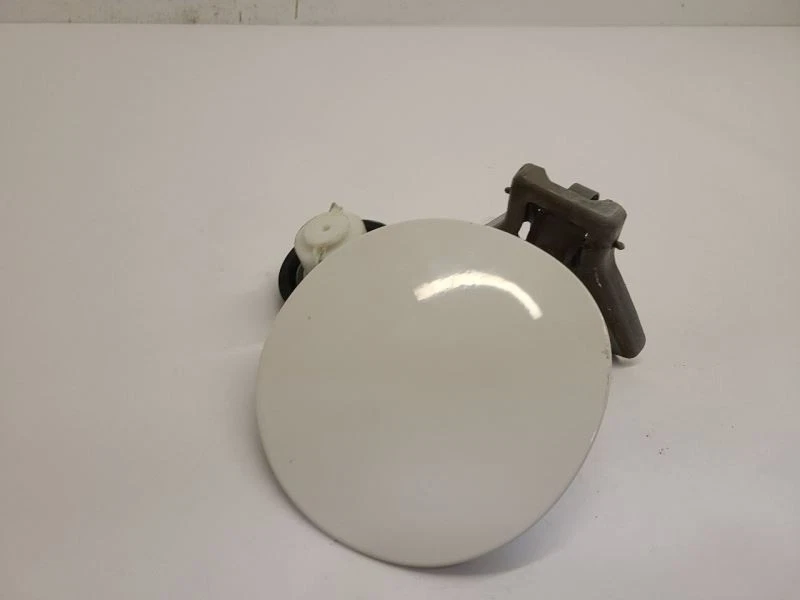 Дверца топливного бака 2008-2010 Chevrolet Malibu белая - Изображение 3 из 4