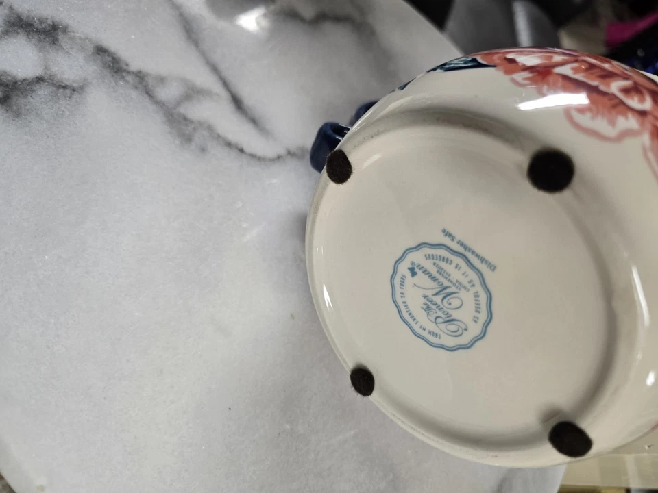 Pioneer Woman Keepsake Blue Floral Measuring Pitcher 1 Quart 4 cups Ceramic - Image 3 of 4