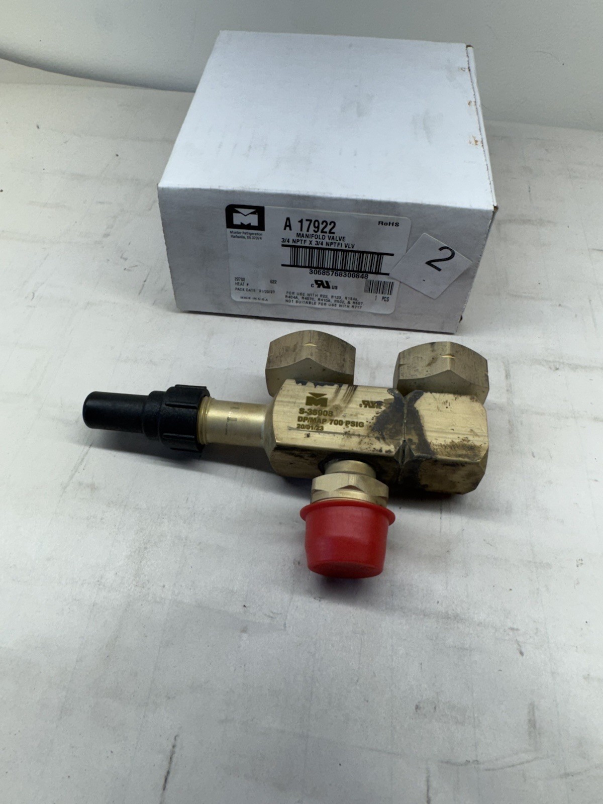 Mueller Industries A17922 Manifold VALVE 3/4 NPTF X 3/4 NPTFI VALVE **NEW**