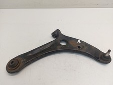 Triangle de suspension Mitsubishi COLT