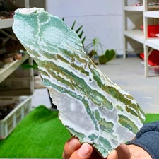 314G Natural green moss agate crystal raw stone flakes quart  specimen