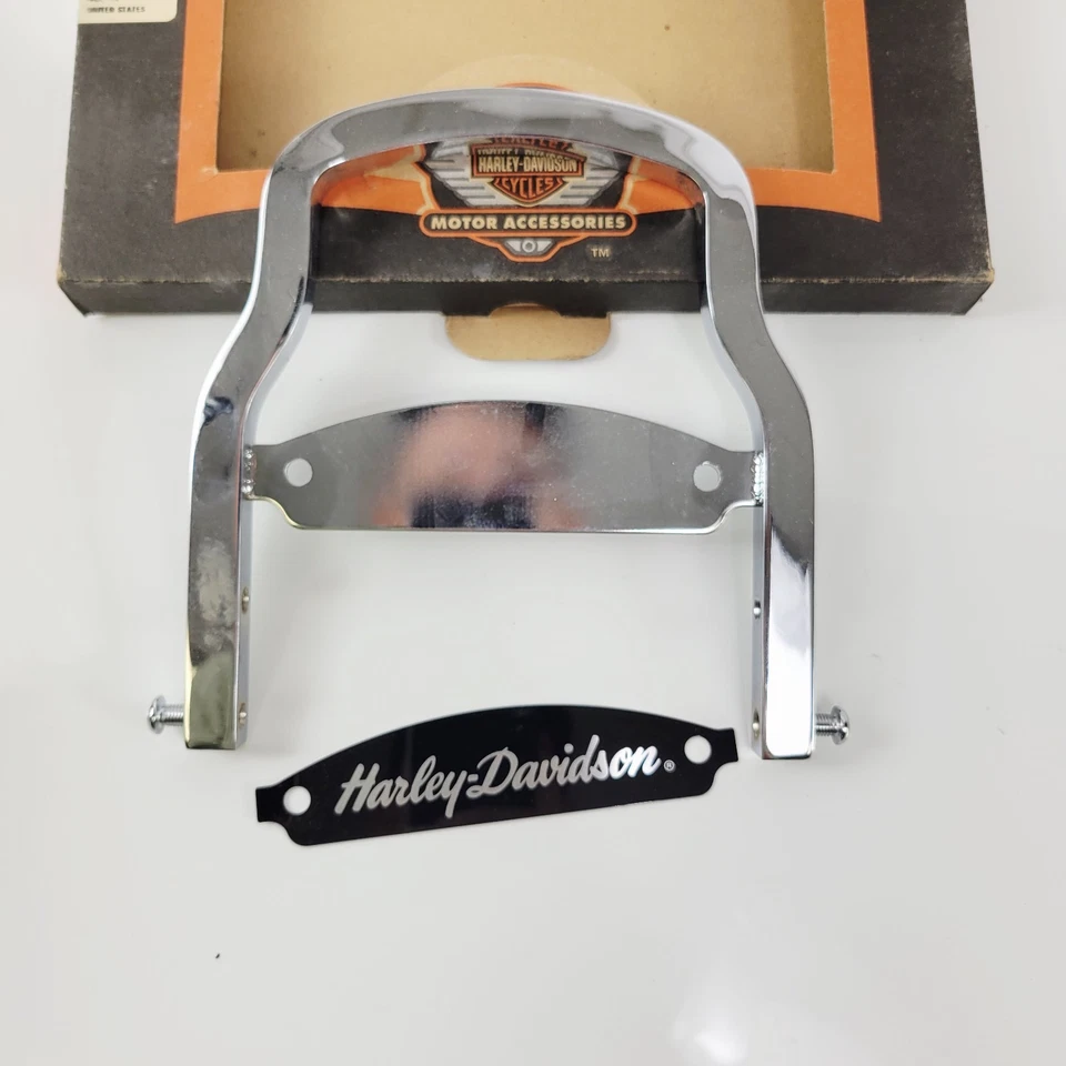 原始设备制造商 Harley Davidson 正品 NOS Sissy Bar 迷你直立导轨 带标志 52764-90A — 第 3/4 张图片