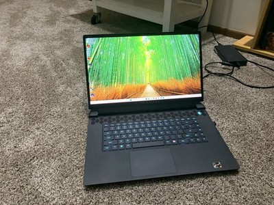 Alienware m17 R5 AMD 17.3'' Ryzen 9 6900HX RTX 3070 Ti 16GB Win11 Black