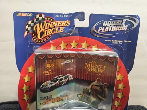 Winner's Circle Double Platinum Dale Jarrett #88 Muppets Kermit Miss Piggy Cards - Picture 3 of 7