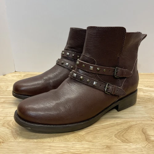 Stivali UGG Australia Camile donna 9 5 borchie cinturino alla caviglia pelle marrone casual