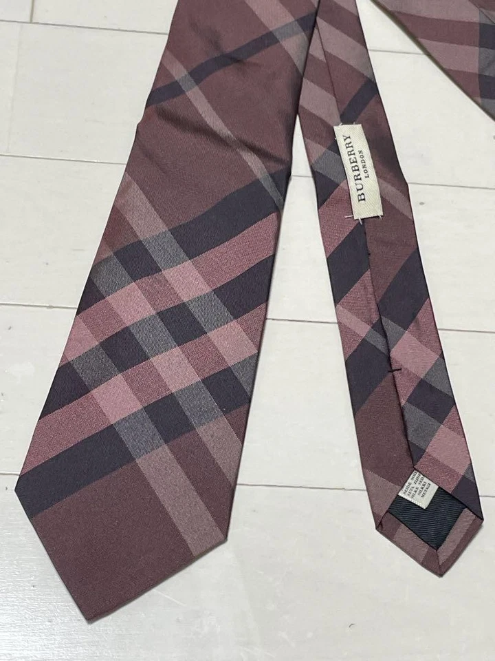 Burberry London Wine Red Silk Tie Business Casual Elegant Used - Image 2 of 4