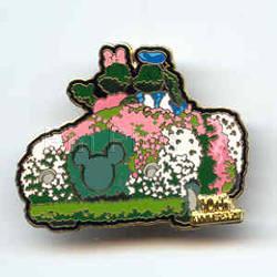 Disney Flower and Garden Anniversary Donald Duck & Daisy Duck Pin - Picture 1 of 1