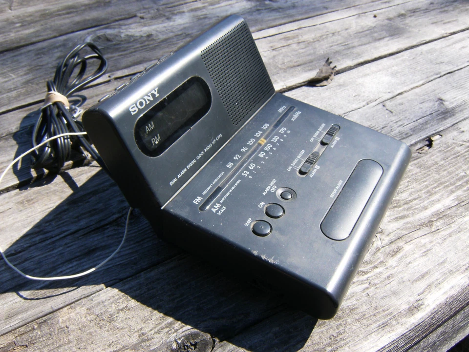 Sony ICF-C770 Reloj Despertador Digital Doble AM FM Radio Negro. ¡Probado! Foto 3 de 4