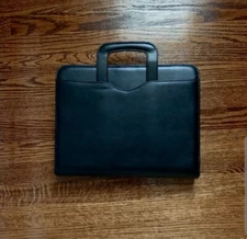 LARGE Day Timer Black Zippered Planner/Portfolio.  Very Professional!