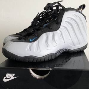 black and gold posite