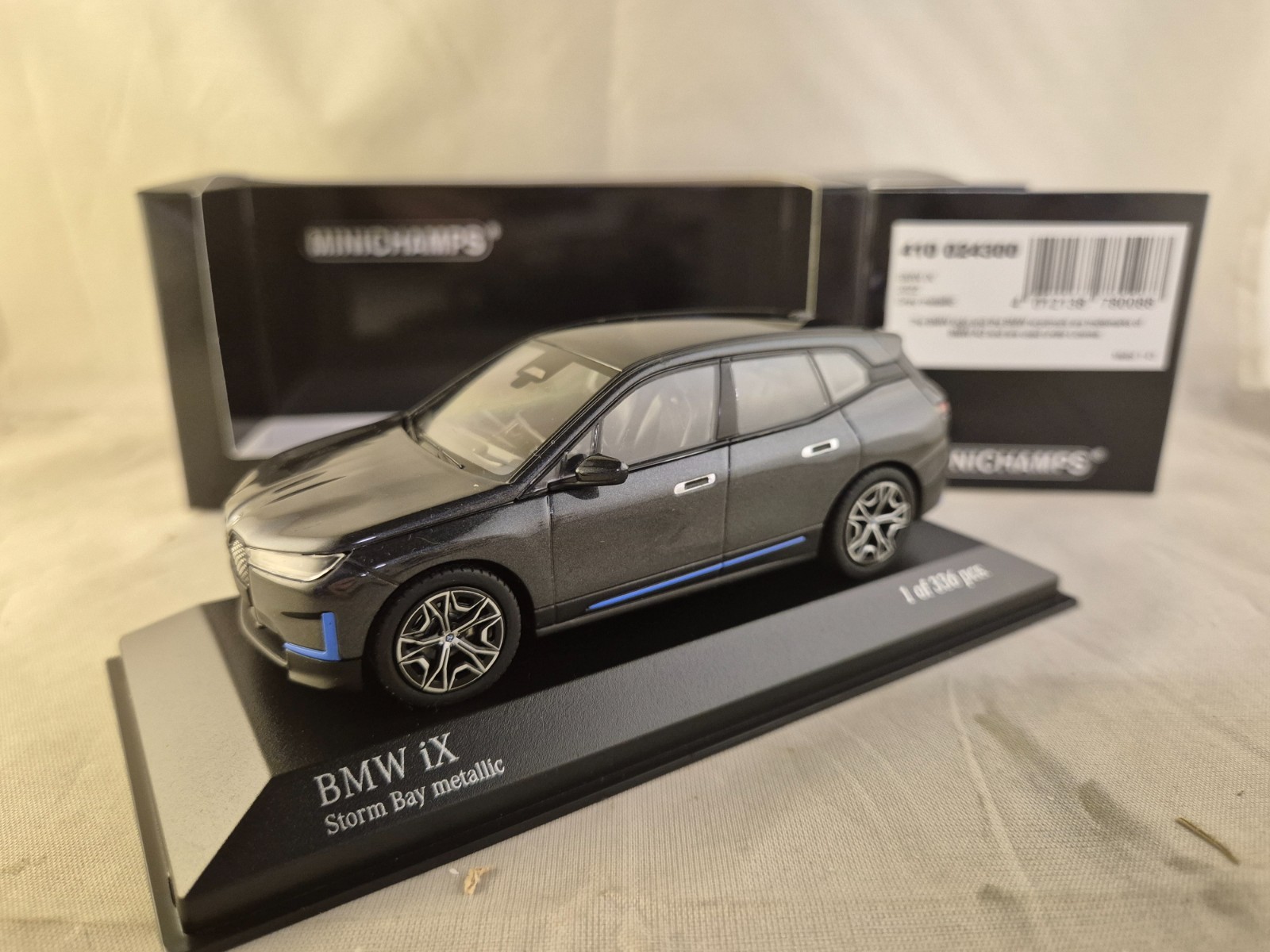 Miniature BMW iX 2023 Minichamps 1/43 de collection premium