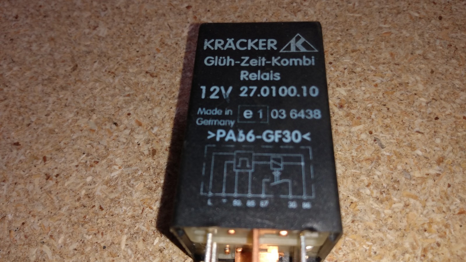 Kracker 27.0100.10  Relay 12 volt    V15-71-0021