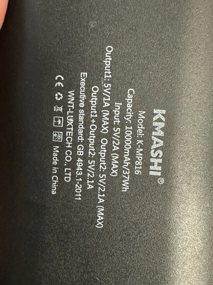 Banco de alimentación externo universal Kmashi K-MP816 negro/rojo 10000 mAh/37 Wh USB doble Foto 4 de 4