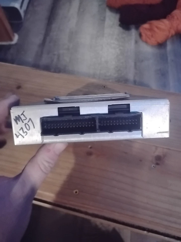 Computadora Chevy GMC C1500, GM ECM ECU 16146299 AWLB Foto 2 de 4